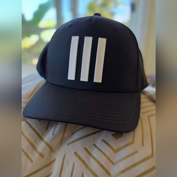 adidas Originals Other - Adidas Black & White Men's Tour Hat